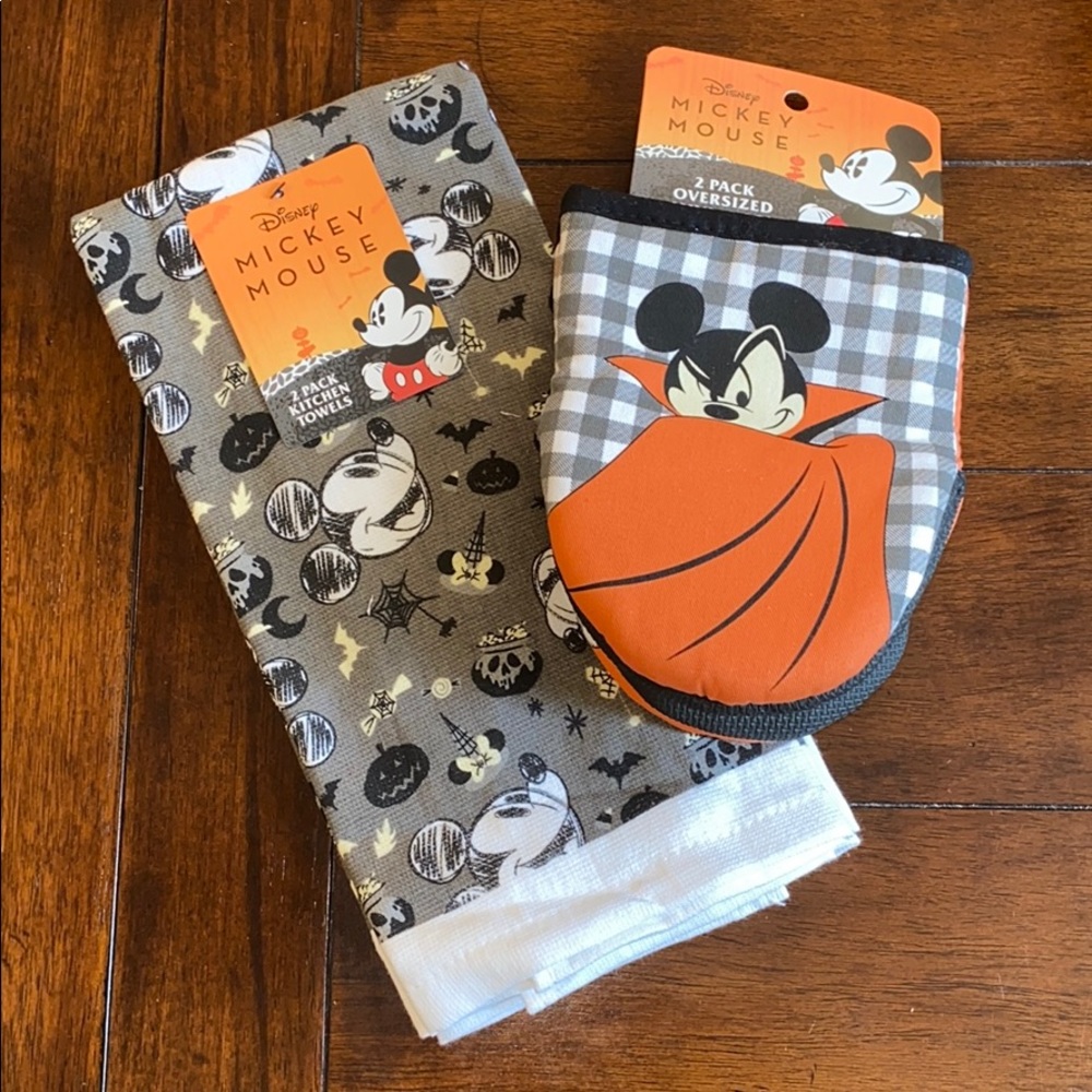 Disney Halloween kitchen towels and mitts Mickey